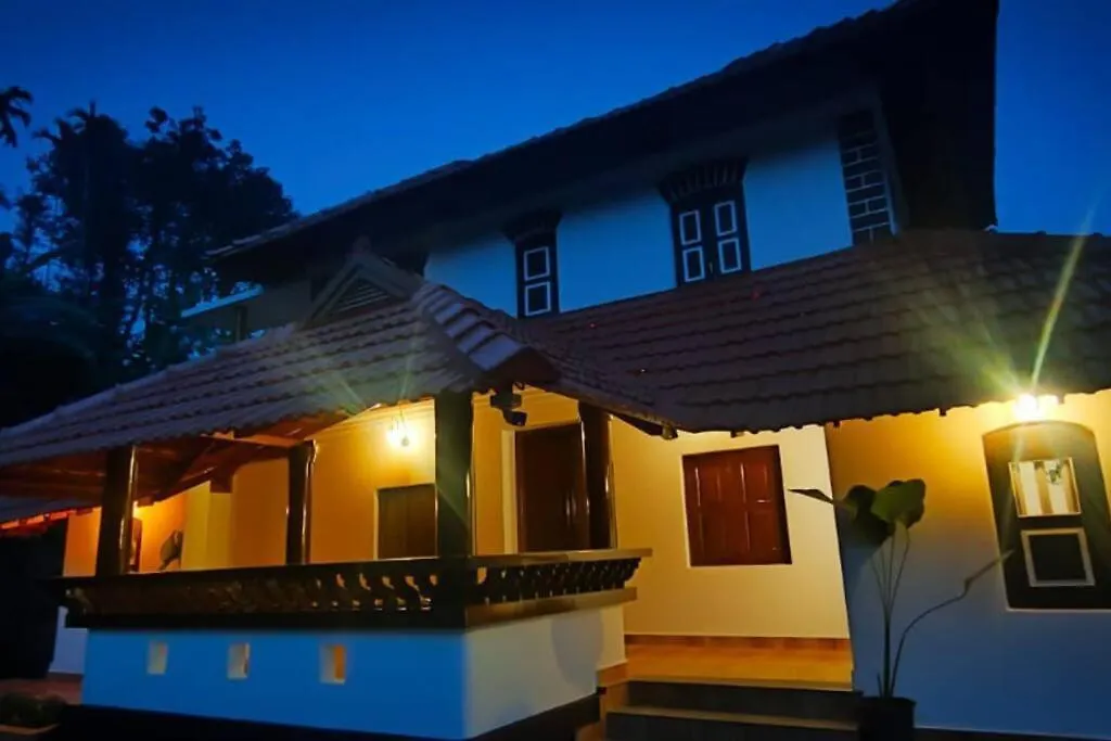 וואיאנאד Aadhya Homestay 4Bhk וילה