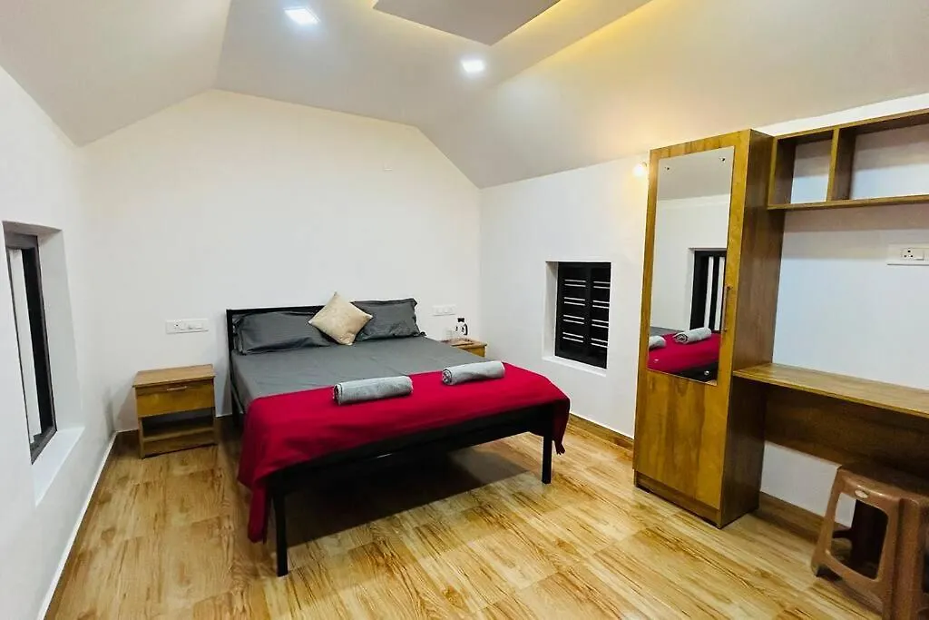 וואיאנאד Aadhya Homestay 4Bhk וילה
