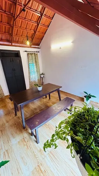 וילה וואיאנאד Aadhya Homestay 4Bhk