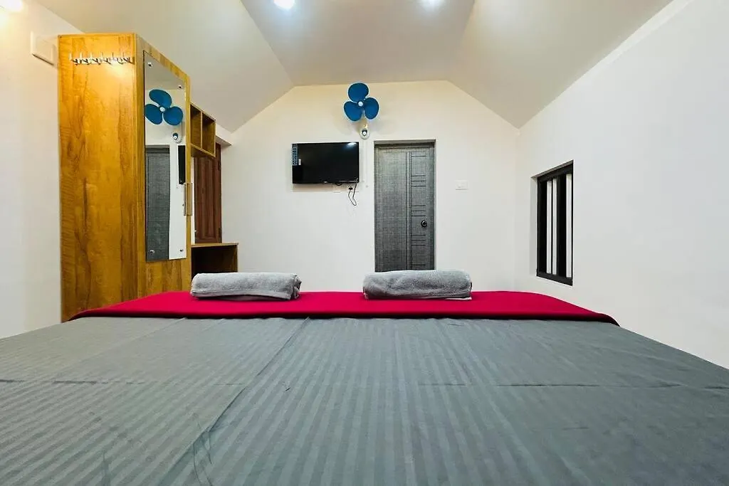 Aadhya Homestay 4Bhk ワイナード