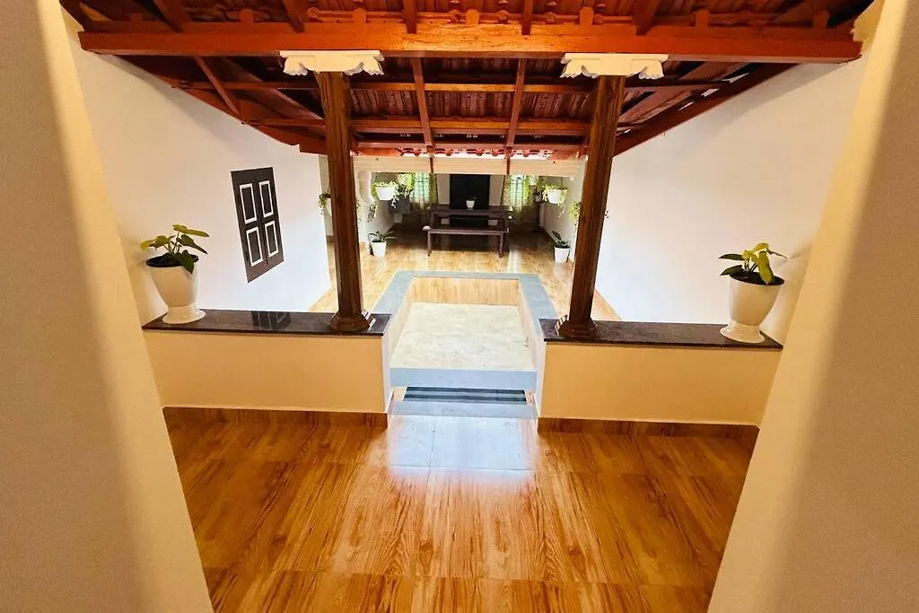 Aadhya Homestay 4Bhk ワイナード 0*,  インド